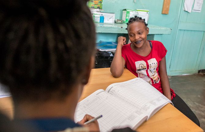 The Centre for Sexual Health and HIV/AIDS Research Zimbabwe (CeSHHAR Zimbabwe) clinic, Mutare, Zimbabwe, 6 November 2019. UNAIDS/C. Matonhodze. The Centre for Sexual Health and HIV/AIDS Research Zimbabwe (CeSHHAR Zimbabwe) clinic, Mutare, Zimbabwe, 6 November 2019. UNAIDS/C. Matonhodze.